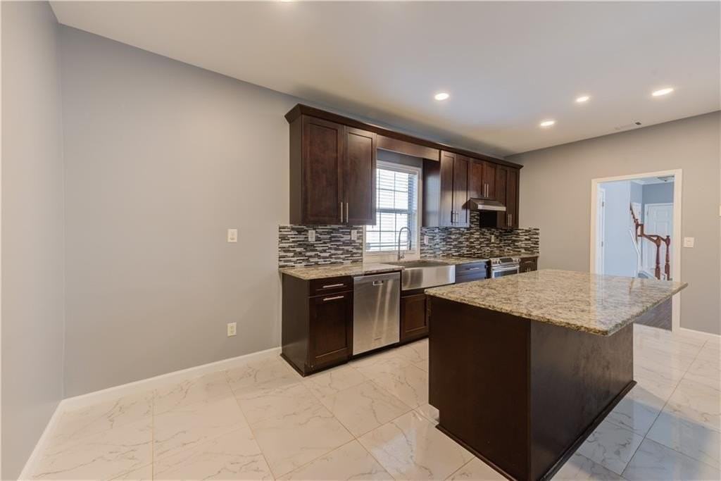 3311 Heritage Walk Ln - Photo 7 of 32