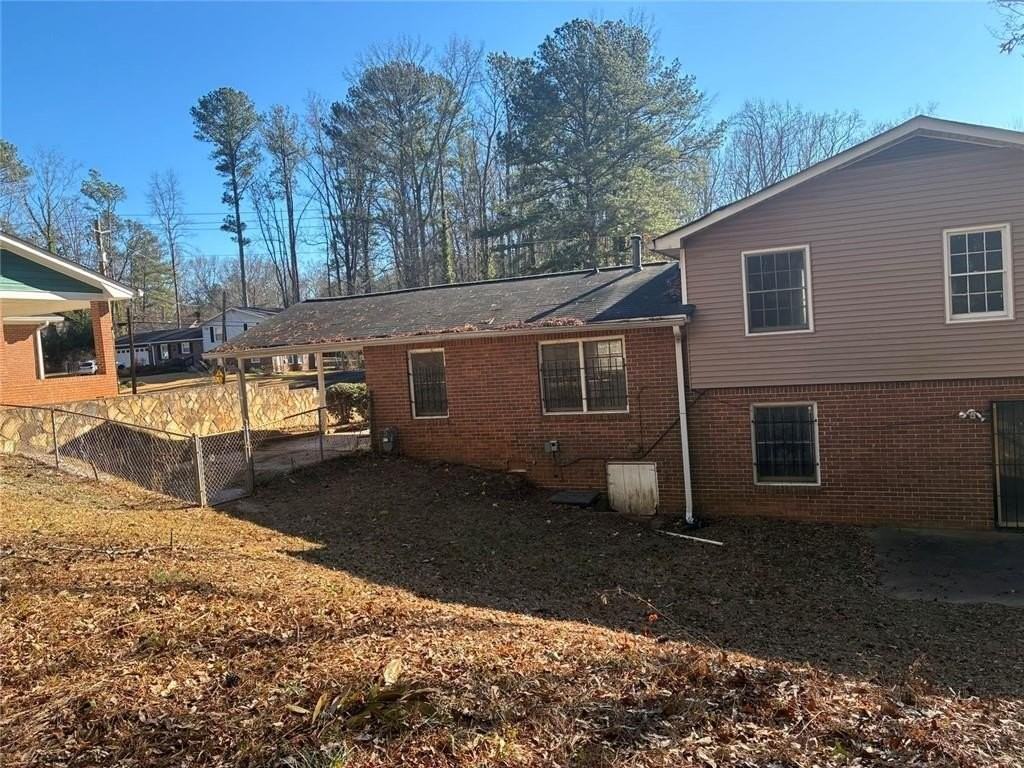 3992 Maplewood Dr - Photo 5 of 44