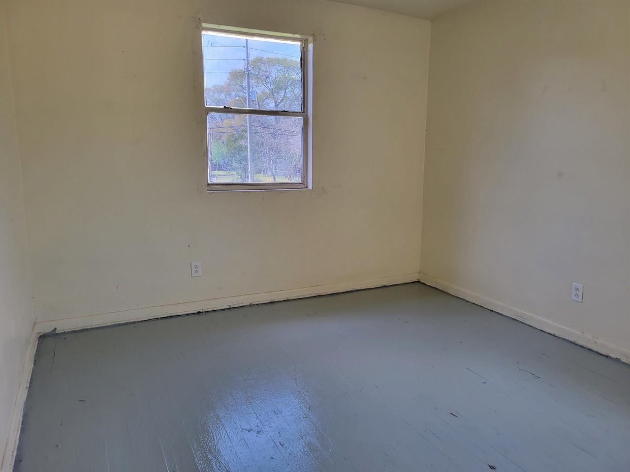 1783 W 3rd St #10 - Photo 3 of 7