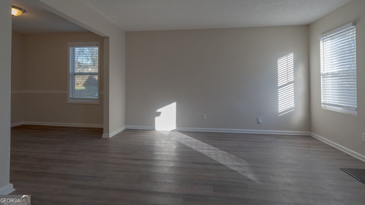 6218 Creekford Ln - Photo 6 of 45