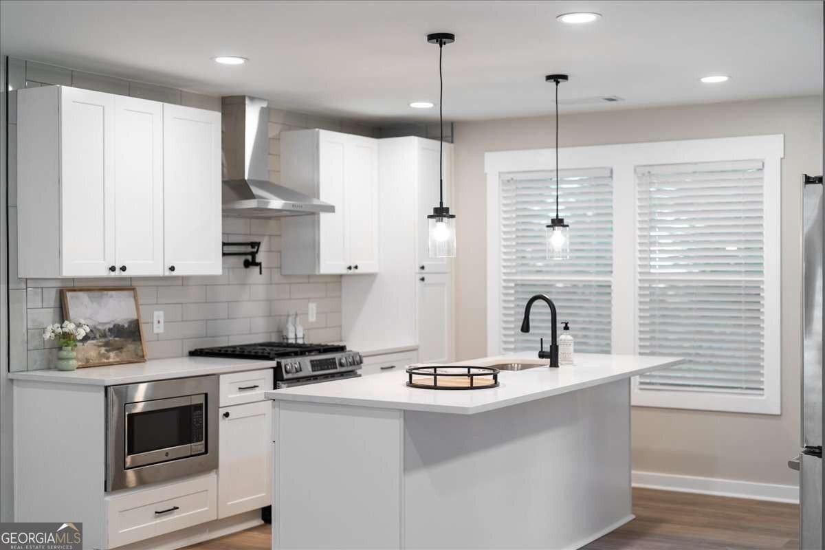 1453 1453 Lockwood Drive SW - Photo 2 of 10