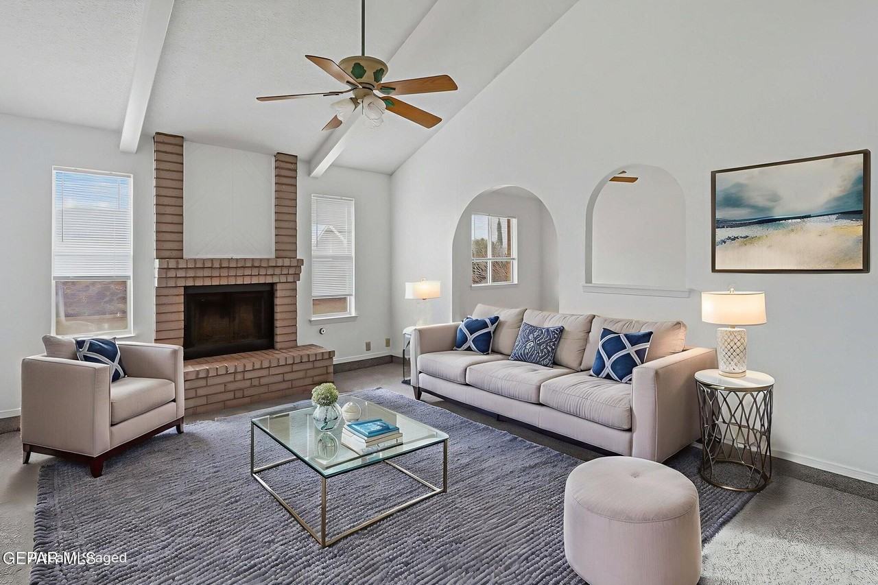 905 Mark Wallace Ln - Photo 6 of 37