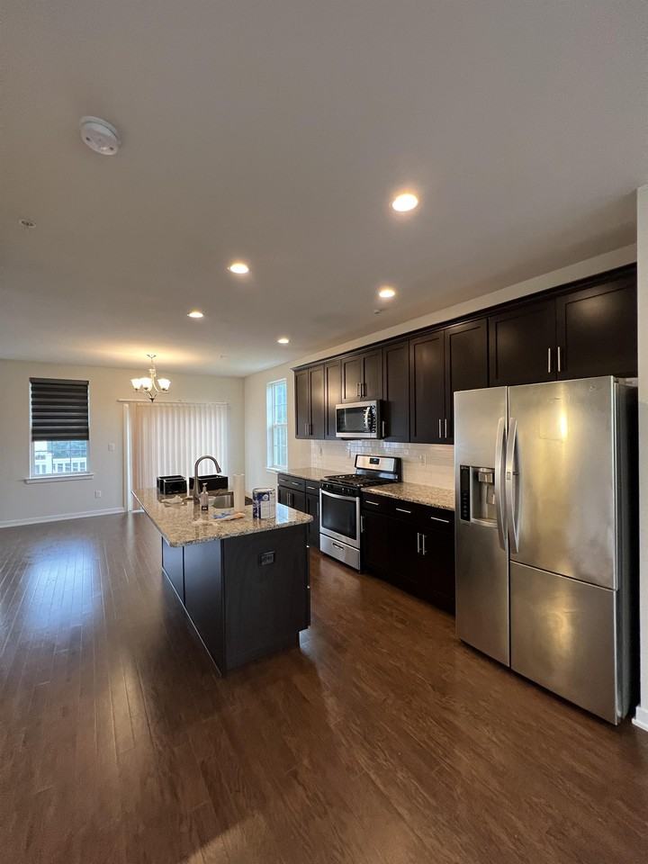 25 Jessop Ln #1 - Photo 6 of 18