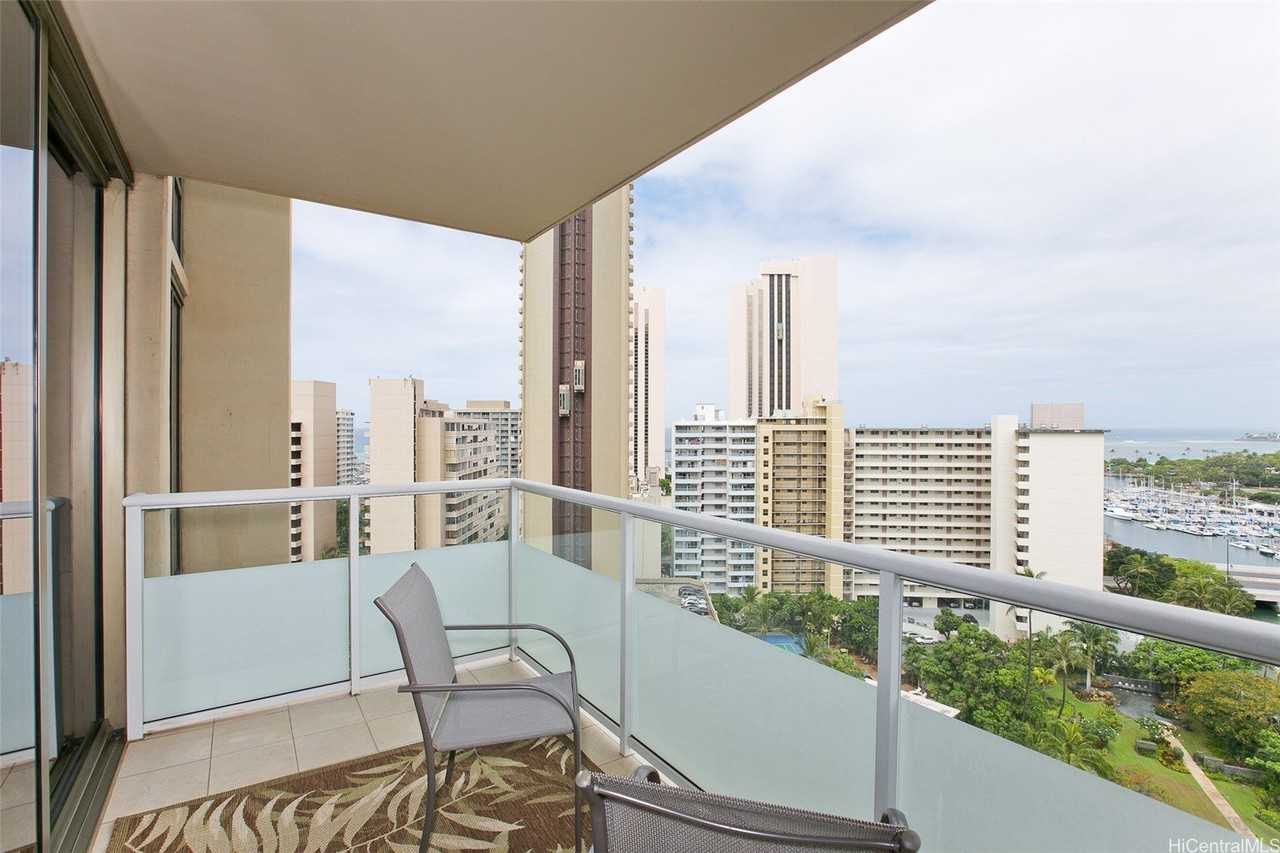 1551 Ala Wai Blvd Apt 1604 #1604 - Photo 2 of 19