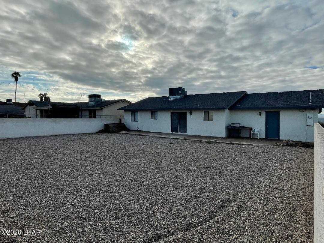 1530 Neptune Dr - Photo 3 of 3