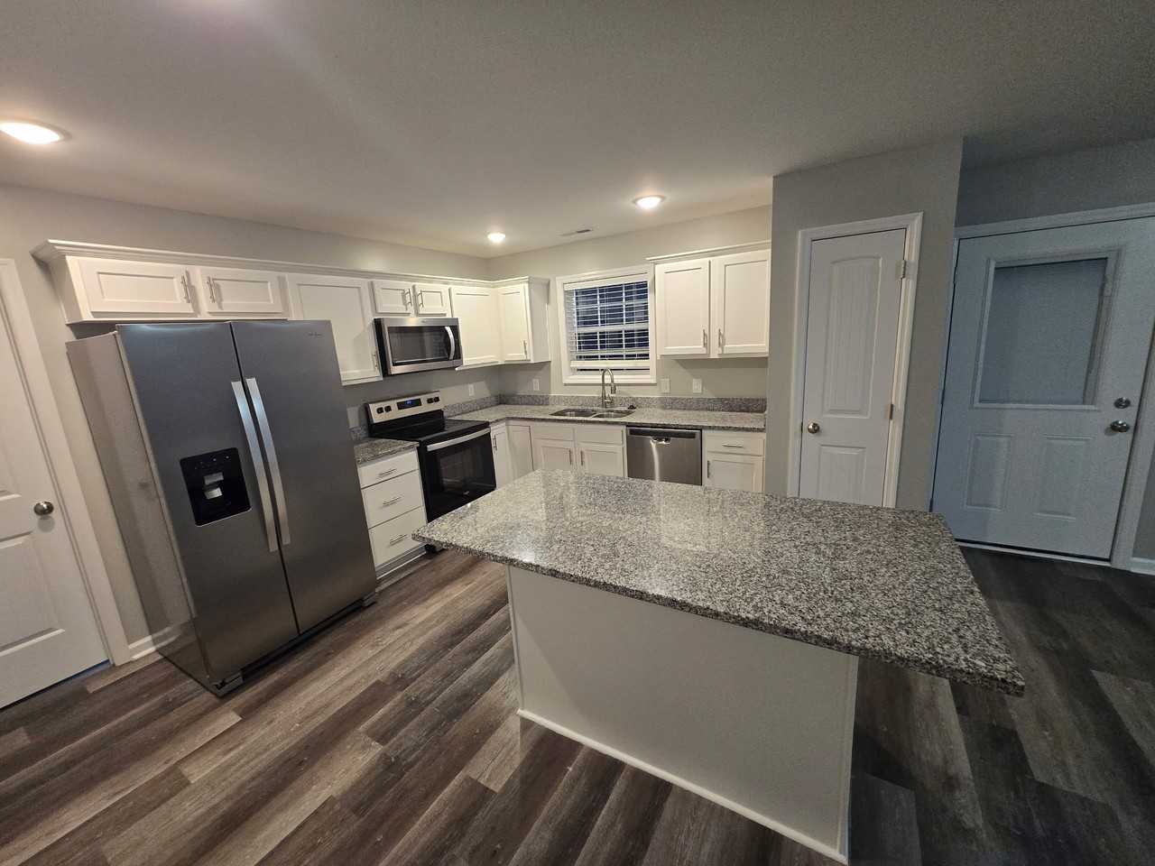 1045 Judah Bear Blvd #1 - Photo 6 of 10