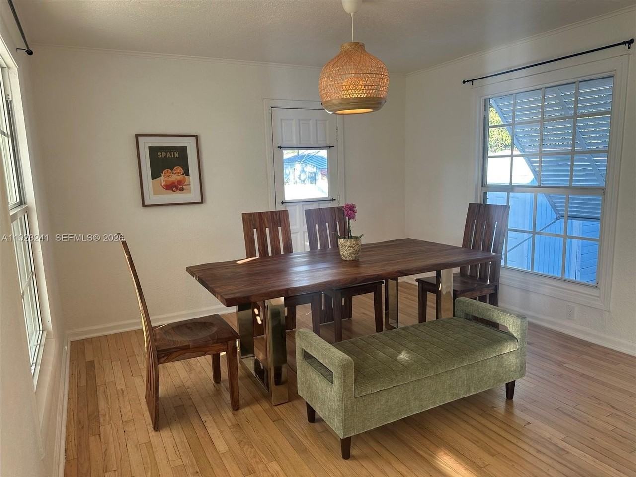 3927 Sw 64th Ave - Photo 5 of 20