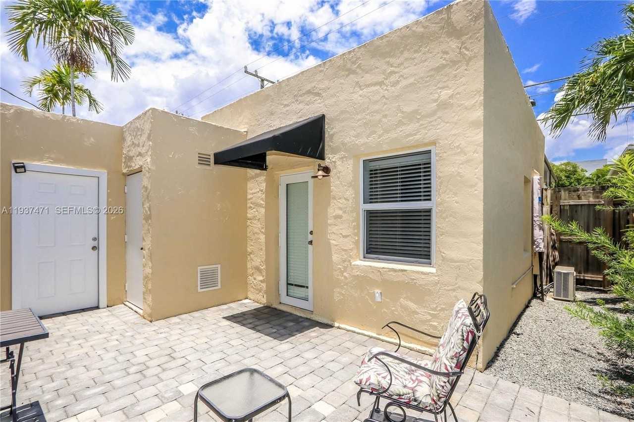 2477 Sw 22nd Ter #REAR - Photo 2 of 14