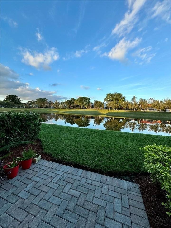 363 Ne 194th Ln #363 - Photo 2 of 17