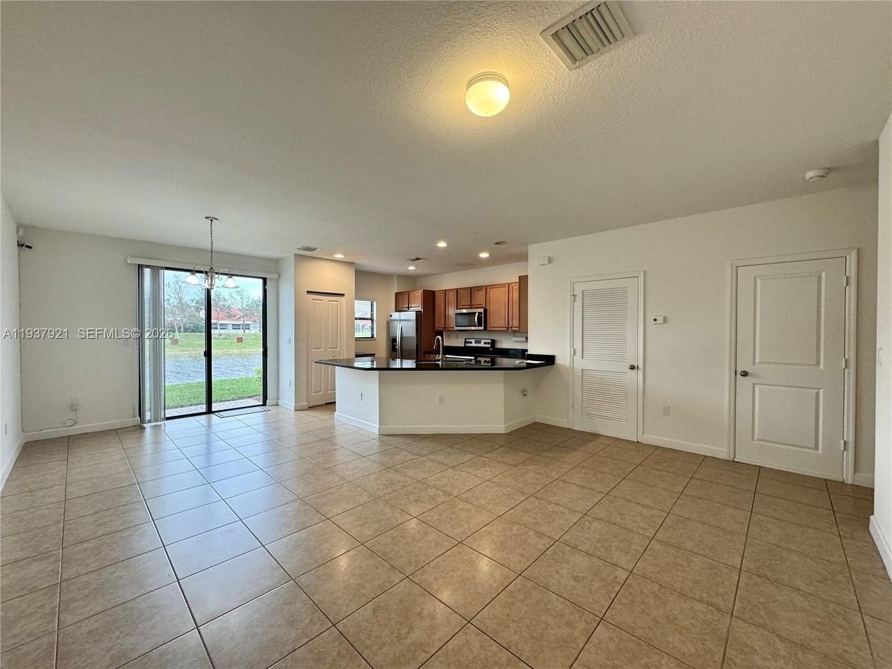 363 Ne 194th Ln #363 - Photo 4 of 17