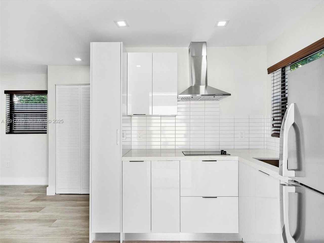 4020 Nw 1st Ave - Photo 3 of 8