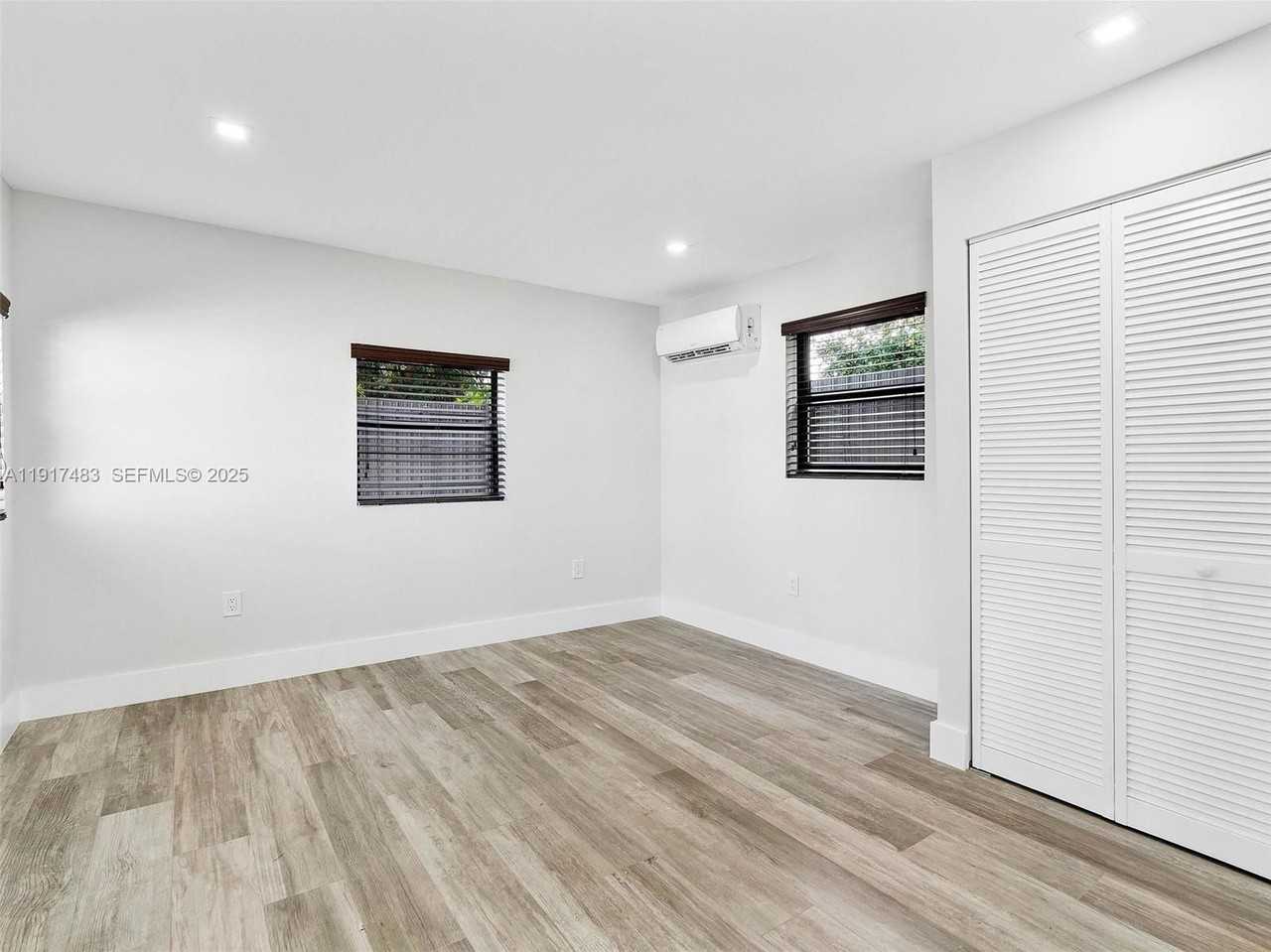 4020 Nw 1st Ave - Photo 6 of 8