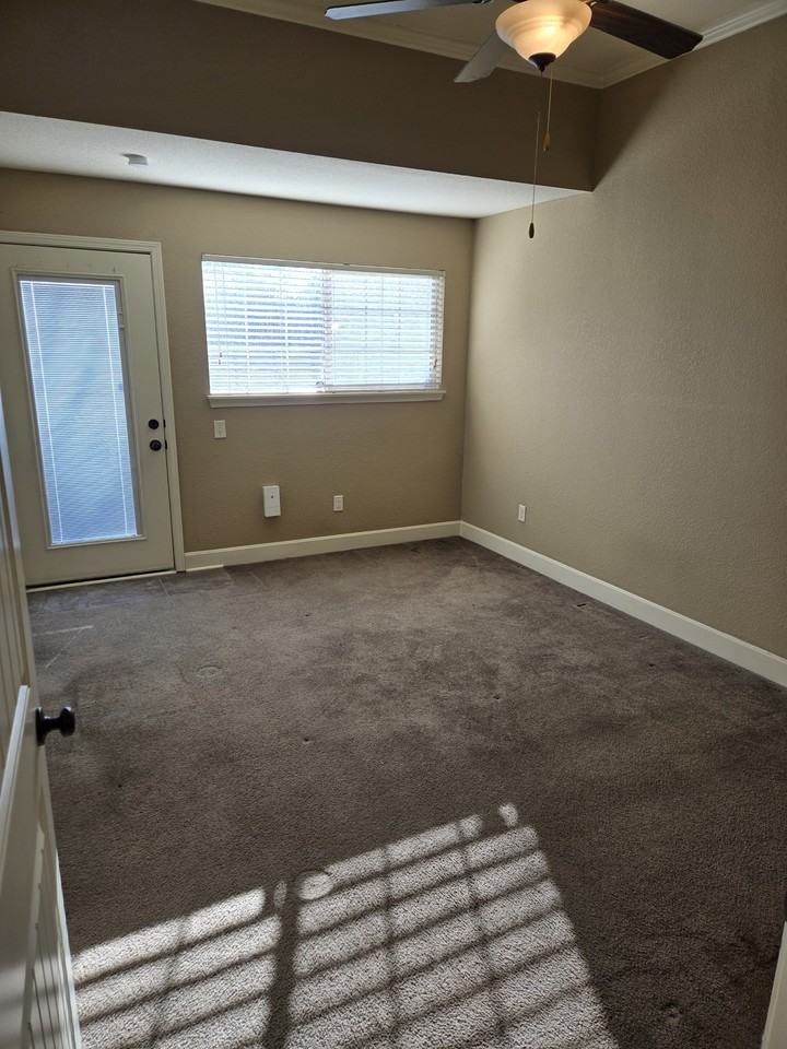 4343 Ne 83rd St #1 - Photo 3 of 12