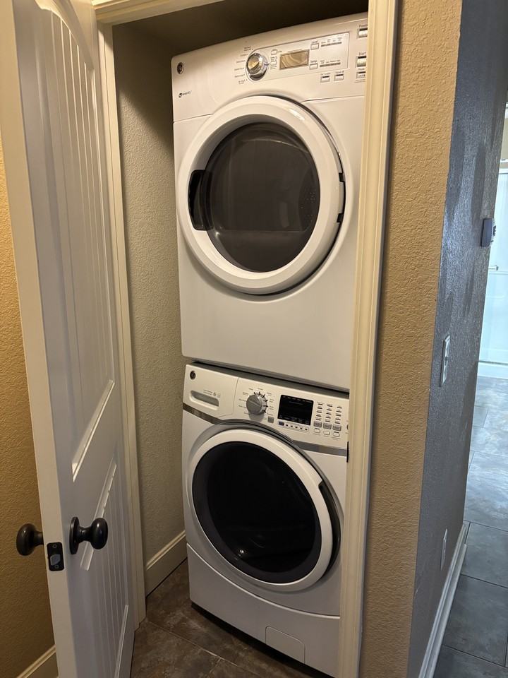 4343 Ne 83rd St #1 - Photo 5 of 12