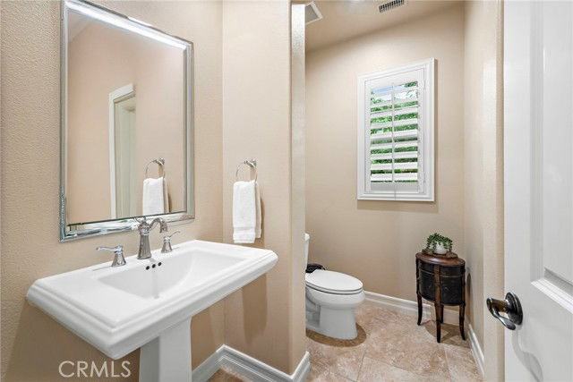 21 Corte Lomas Verdes - Photo 4 of 8