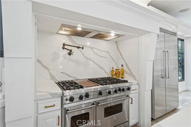 312 Carnation Ave - Photo 3 of 8