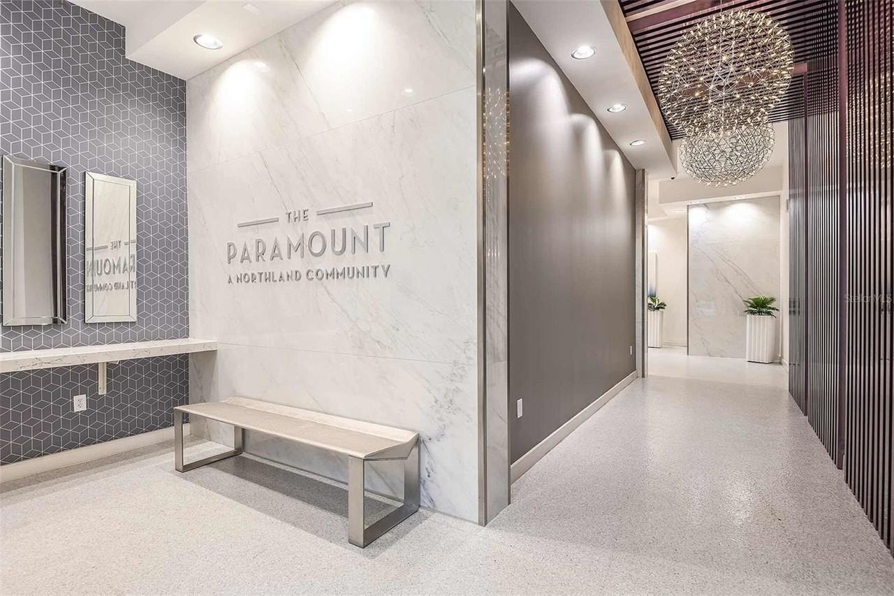 413 E Pine St - Photo 4 of 22