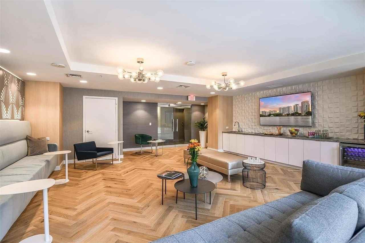 413 E Pine St - Photo 6 of 22