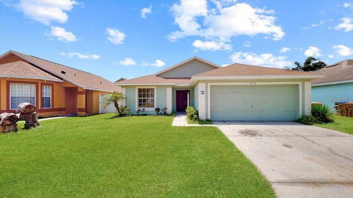 1910 Ellery Ln - Photo 2 of 38