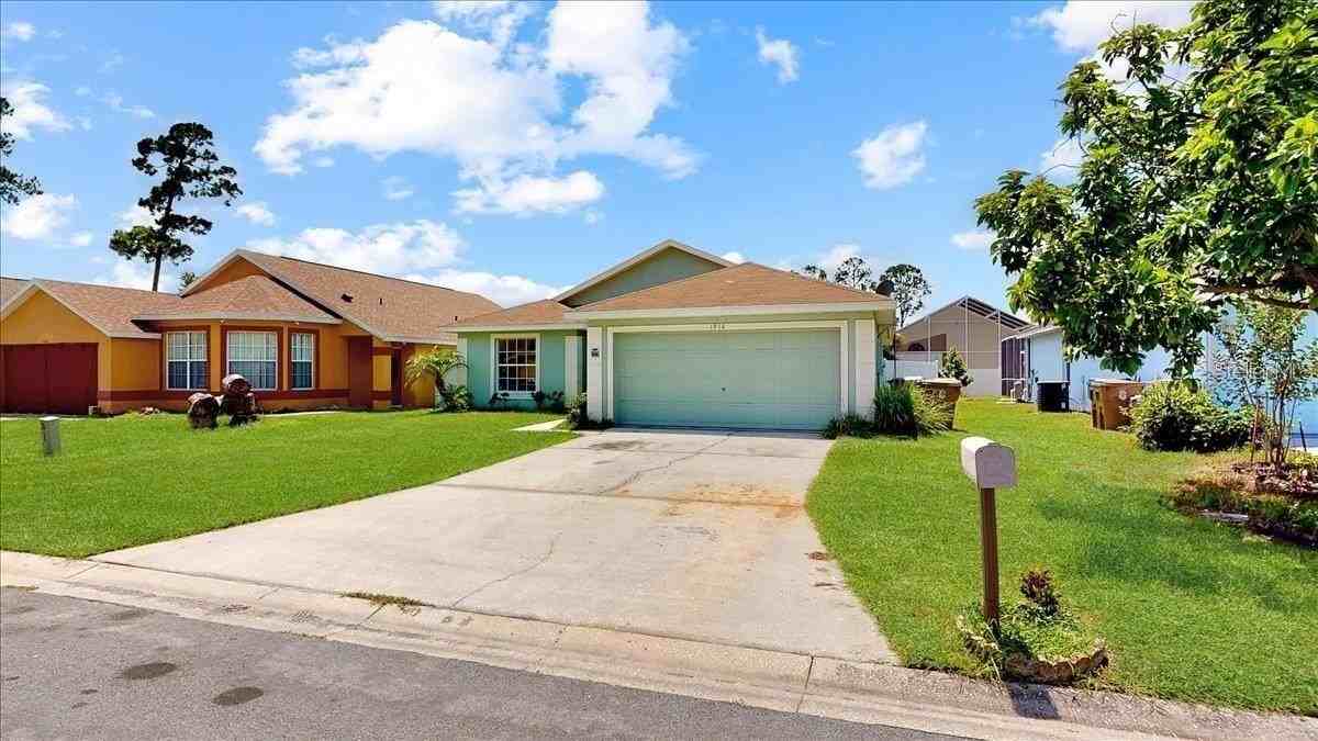 1910 Ellery Ln - Photo 4 of 38