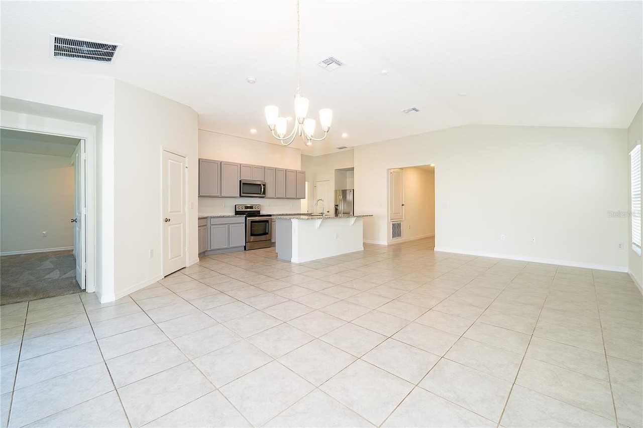 9121 Oscraft Dr - Photo 4 of 12