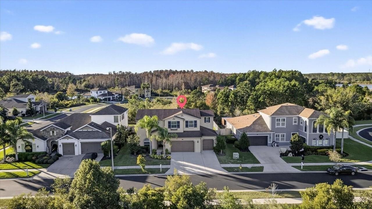 2589 Gwynhurst Blvd - Photo 4 of 50