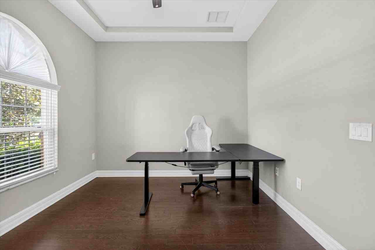 2589 Gwynhurst Blvd - Photo 7 of 50