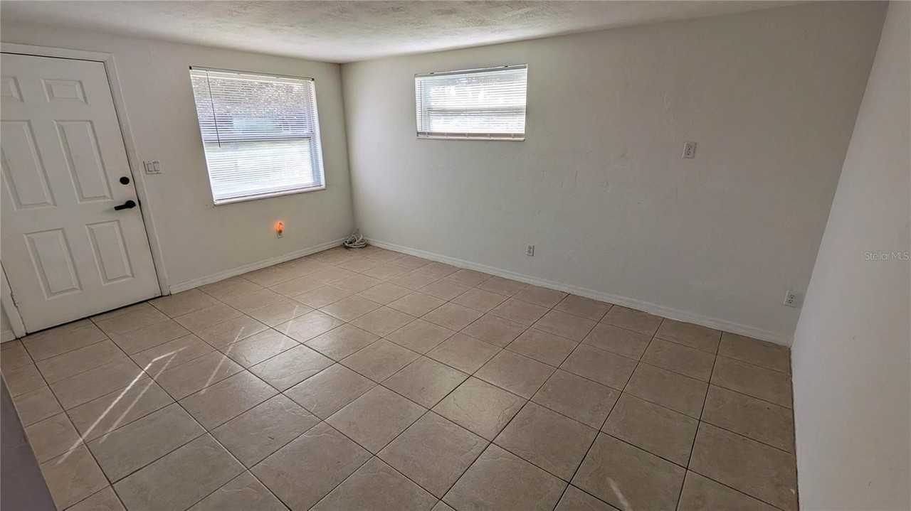 11301 110th Ter - Photo 6 of 18