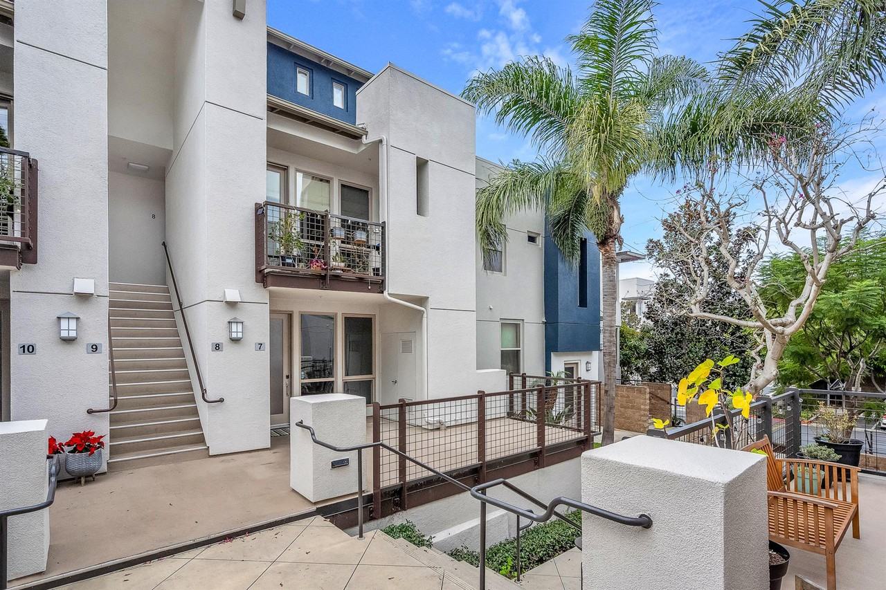 5410 West 149th Place #7 - Photo 3 of 20