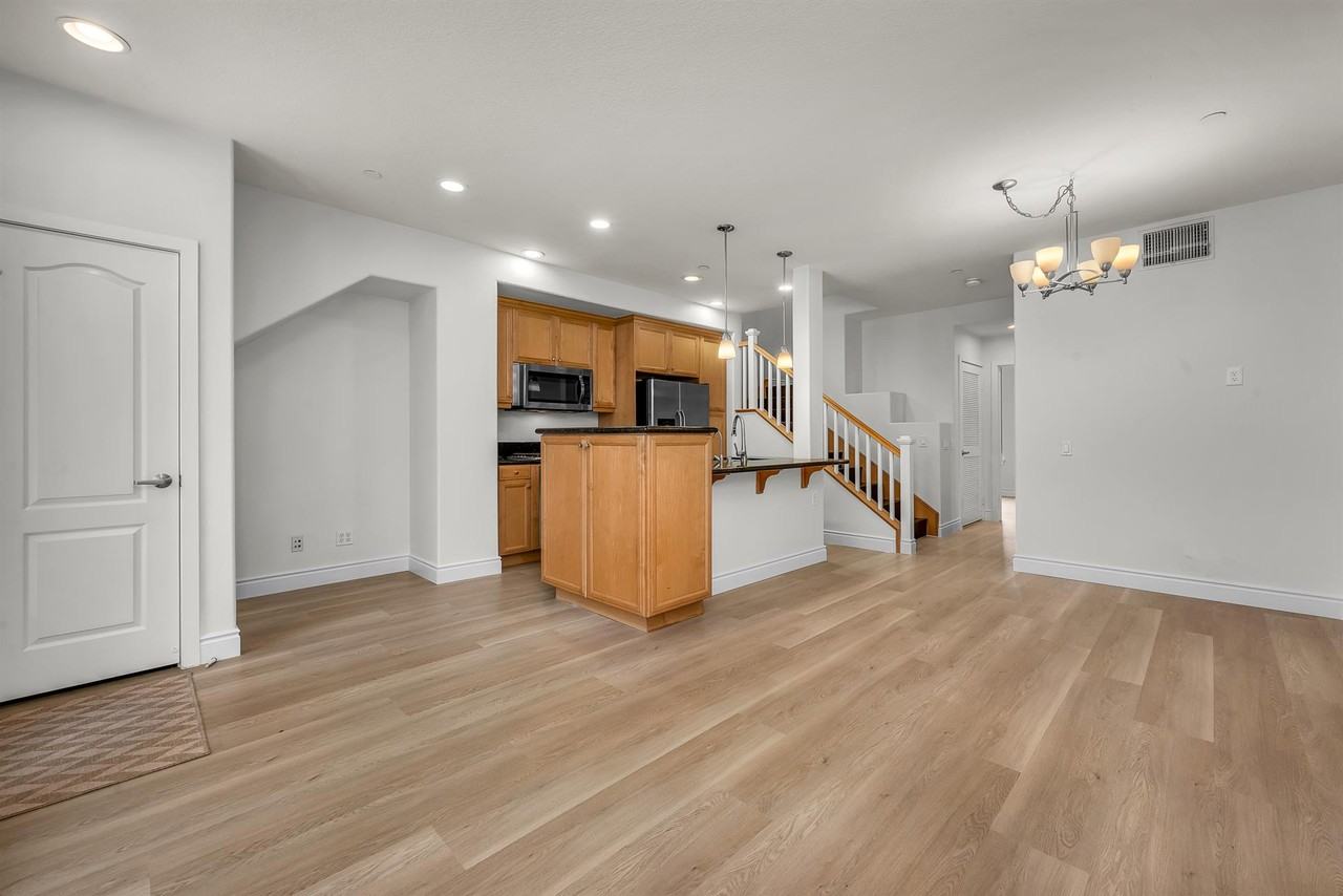 5410 West 149th Place #7 - Photo 4 of 20