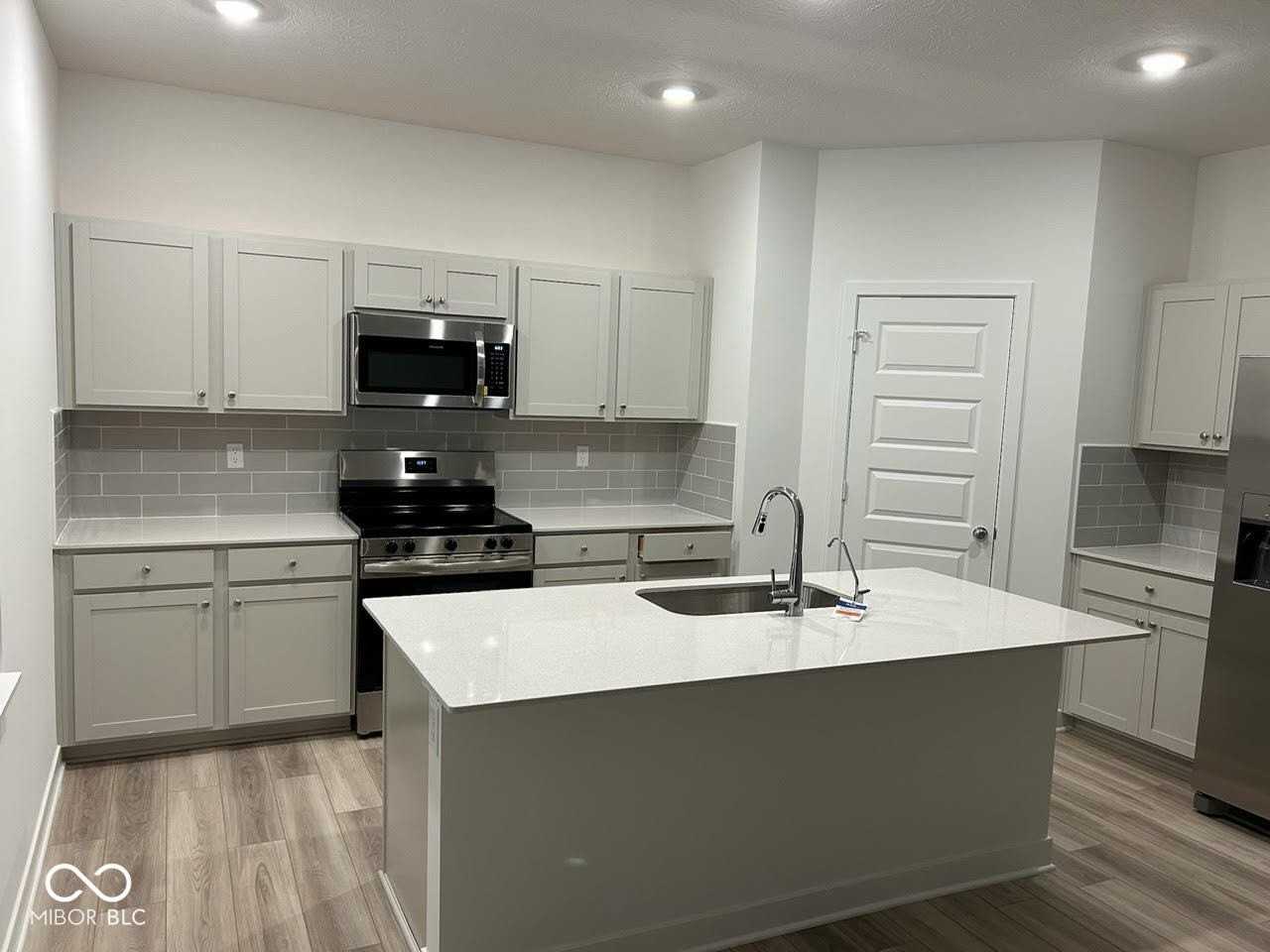 18722 Walsh Way - Photo 3 of 28