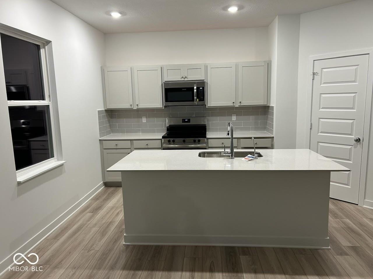 18722 Walsh Way - Photo 4 of 28