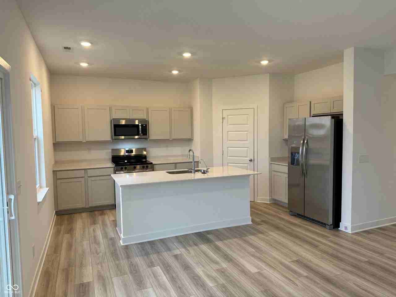 18722 Walsh Way - Photo 5 of 28