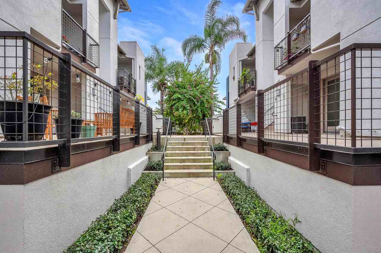 5410 West 149th Place #7 - Photo 5 of 20