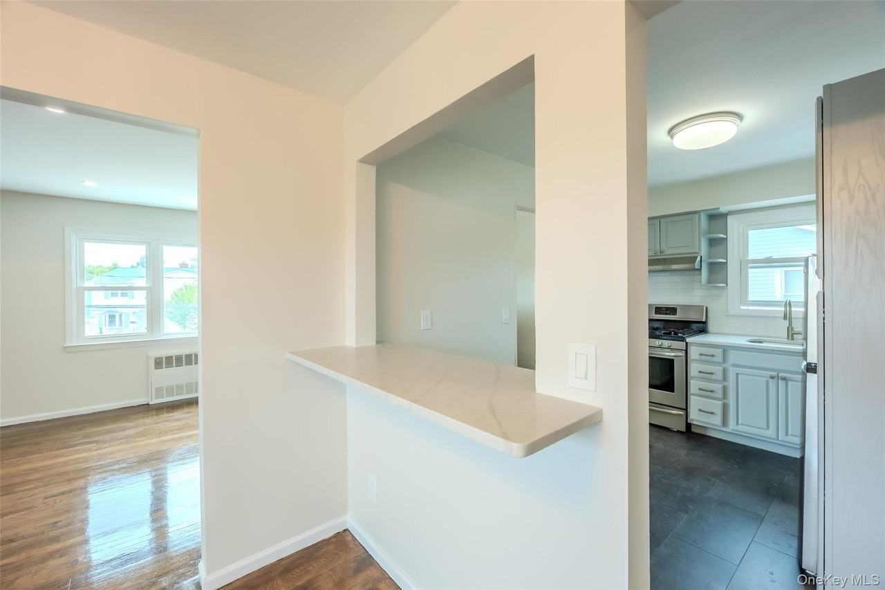 214 Carman Ave - Photo 7 of 14