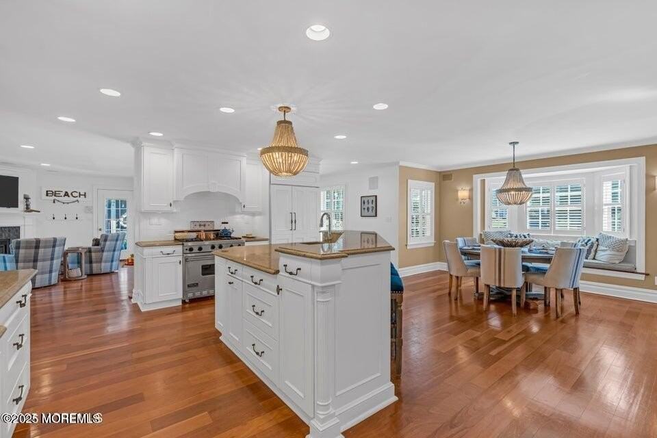 101 Neptune Pl - Photo 5 of 50