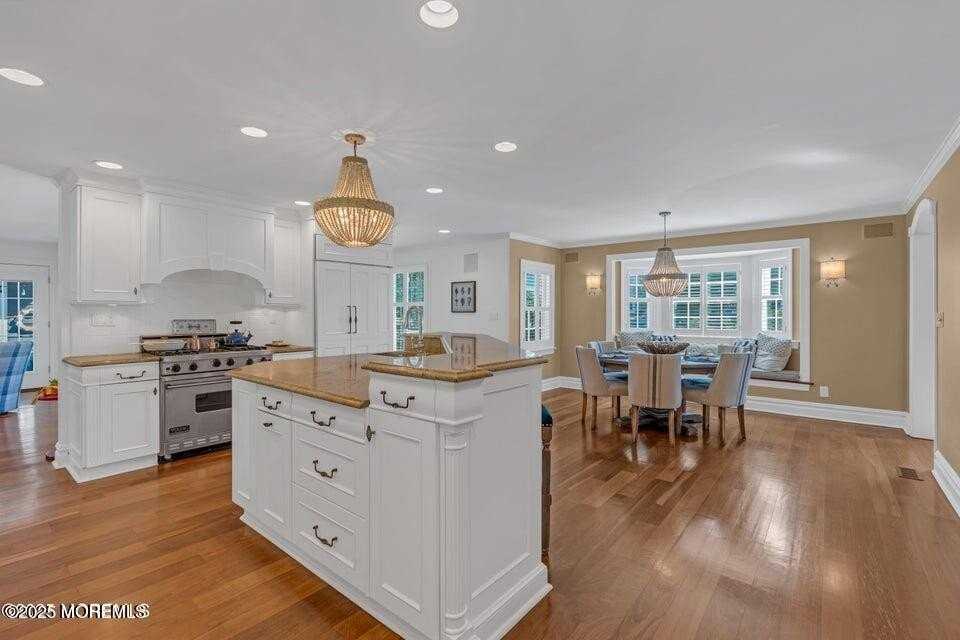 101 Neptune Pl - Photo 6 of 50