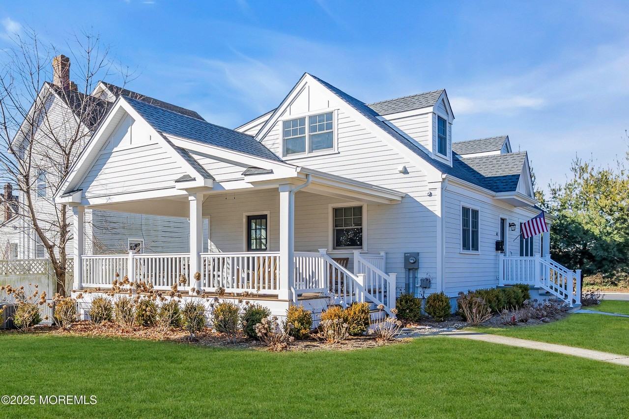 611 Saint Clair Ave - Photo 2 of 22