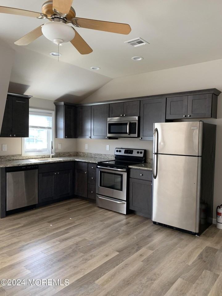 207 Brinley Ave Unit Rear #REAR - Photo 4 of 21