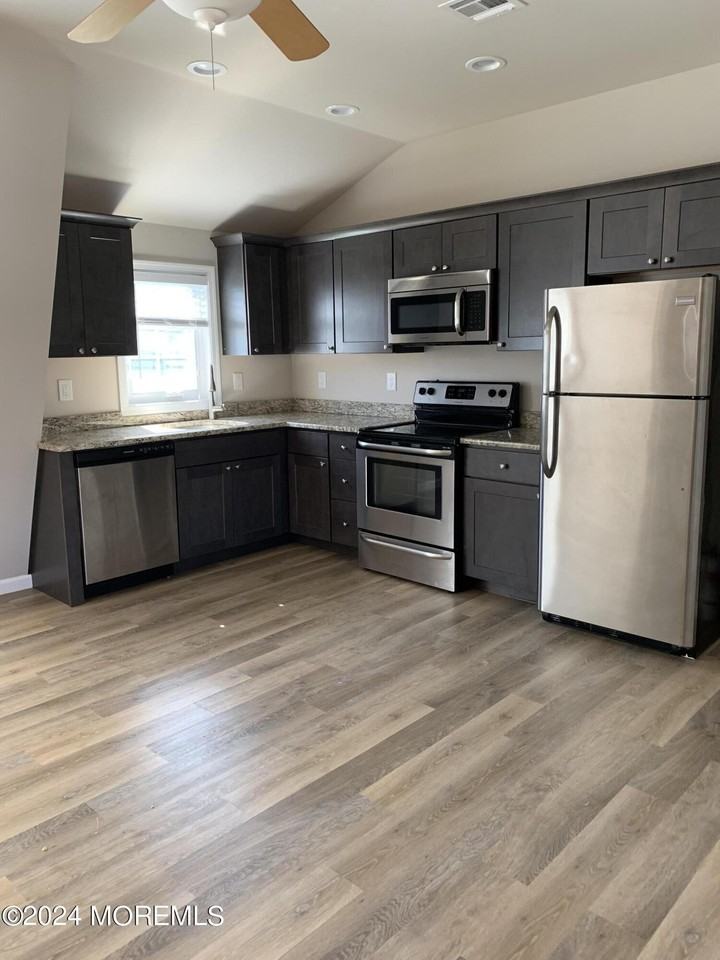 207 Brinley Ave Unit Rear #REAR - Photo 6 of 21