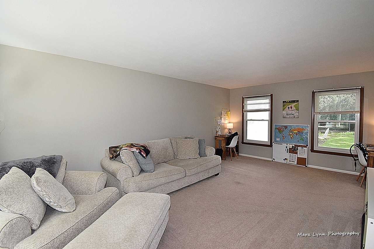 9 S Northampton Dr - Photo 5 of 32