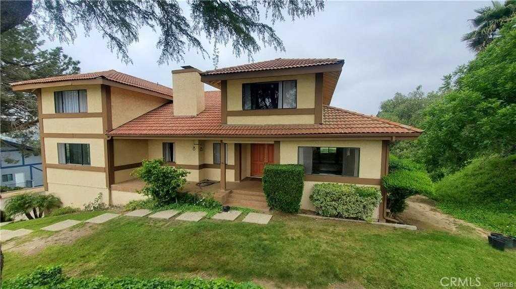 2721 Broken Feather Ln - Photo 3 of 20