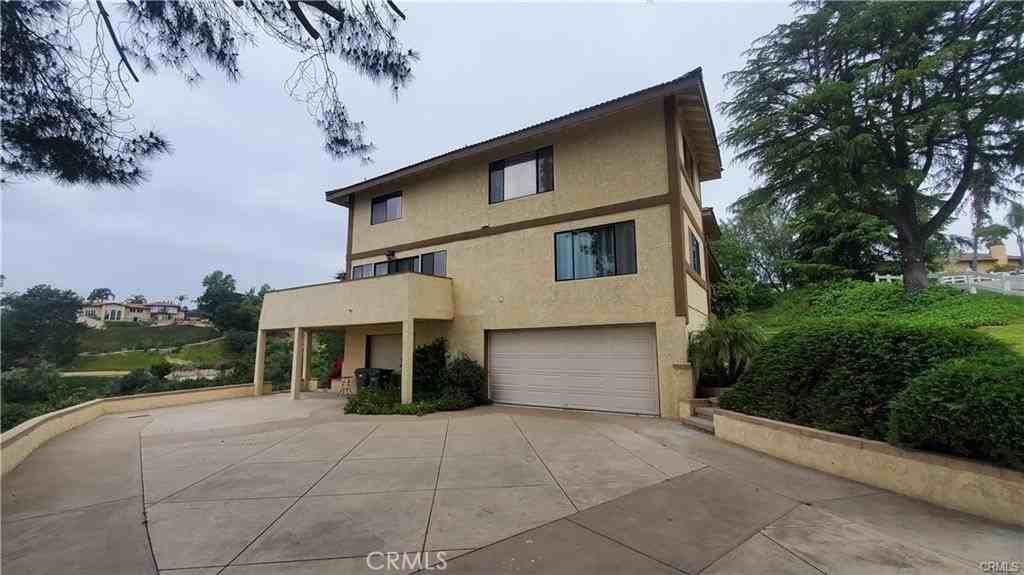 2721 Broken Feather Ln - Photo 4 of 20