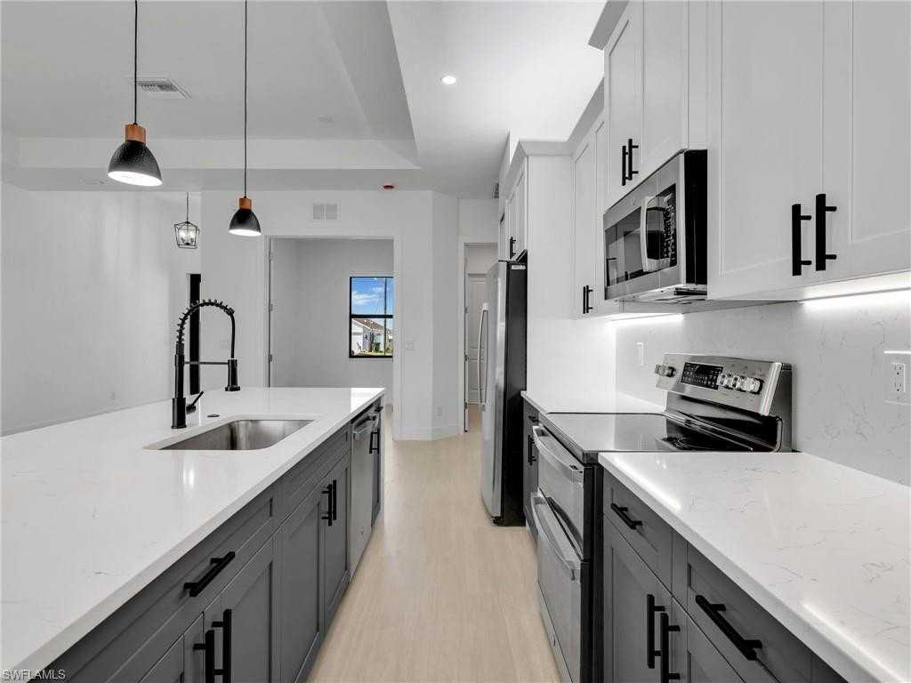 1828 Nw 21st Pl - Photo 7 of 22