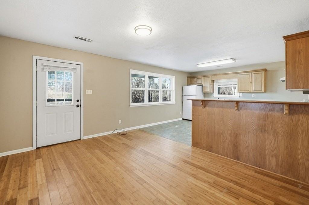 46 James Dr - Photo 4 of 34