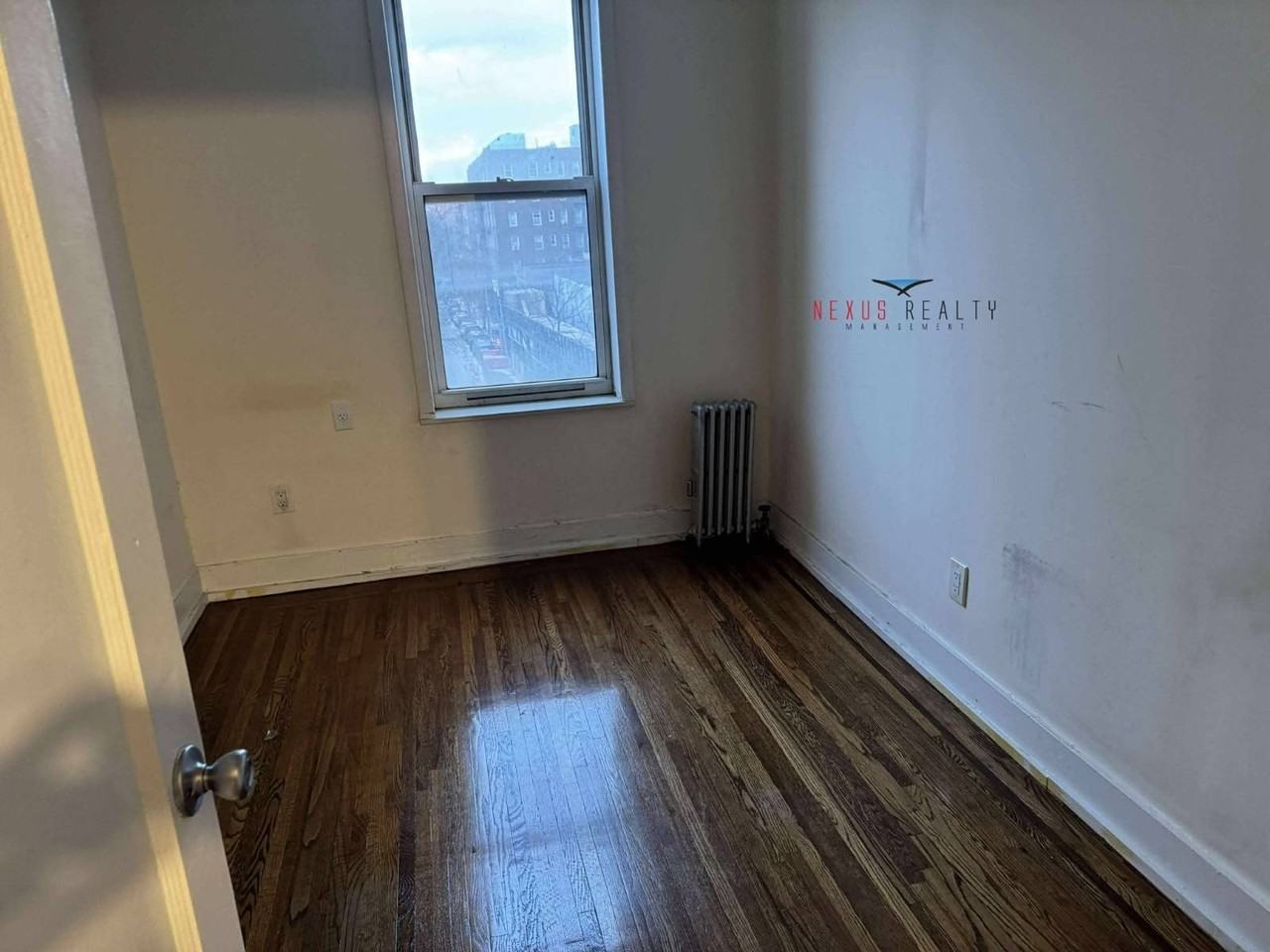 58th Street & 43rd Avenue #3F - Photo 3 of 5