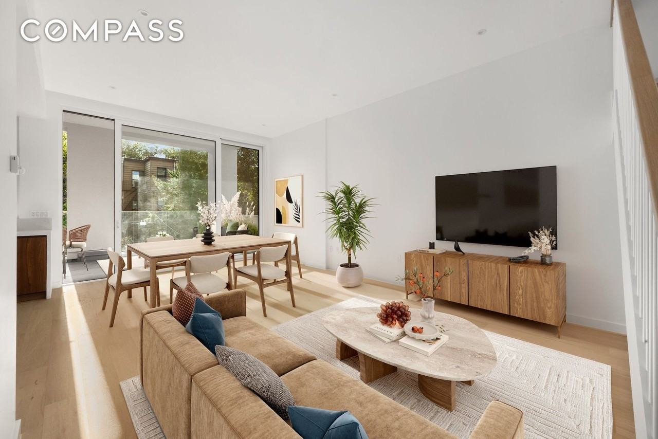 1005 Lorimer St #2A - Photo 2 of 17