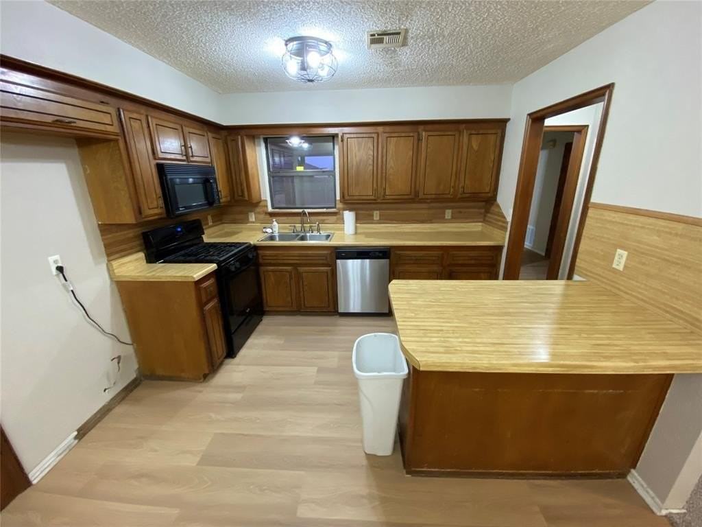 805 Condor Ct - Photo 7 of 18