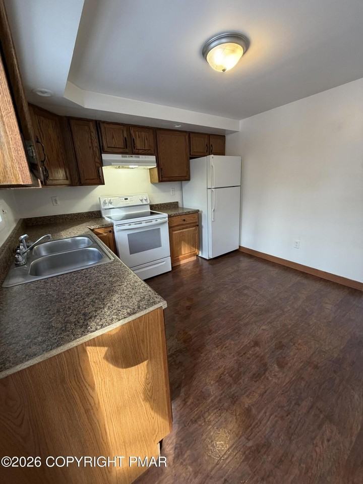 28 Mountain Dr Unit 102 #102 - Photo 2 of 14