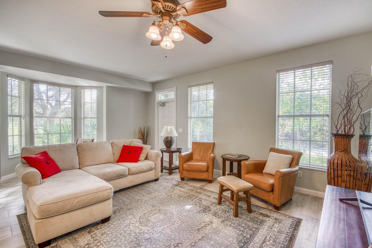 148 Ashley Ct - Photo 3 of 23